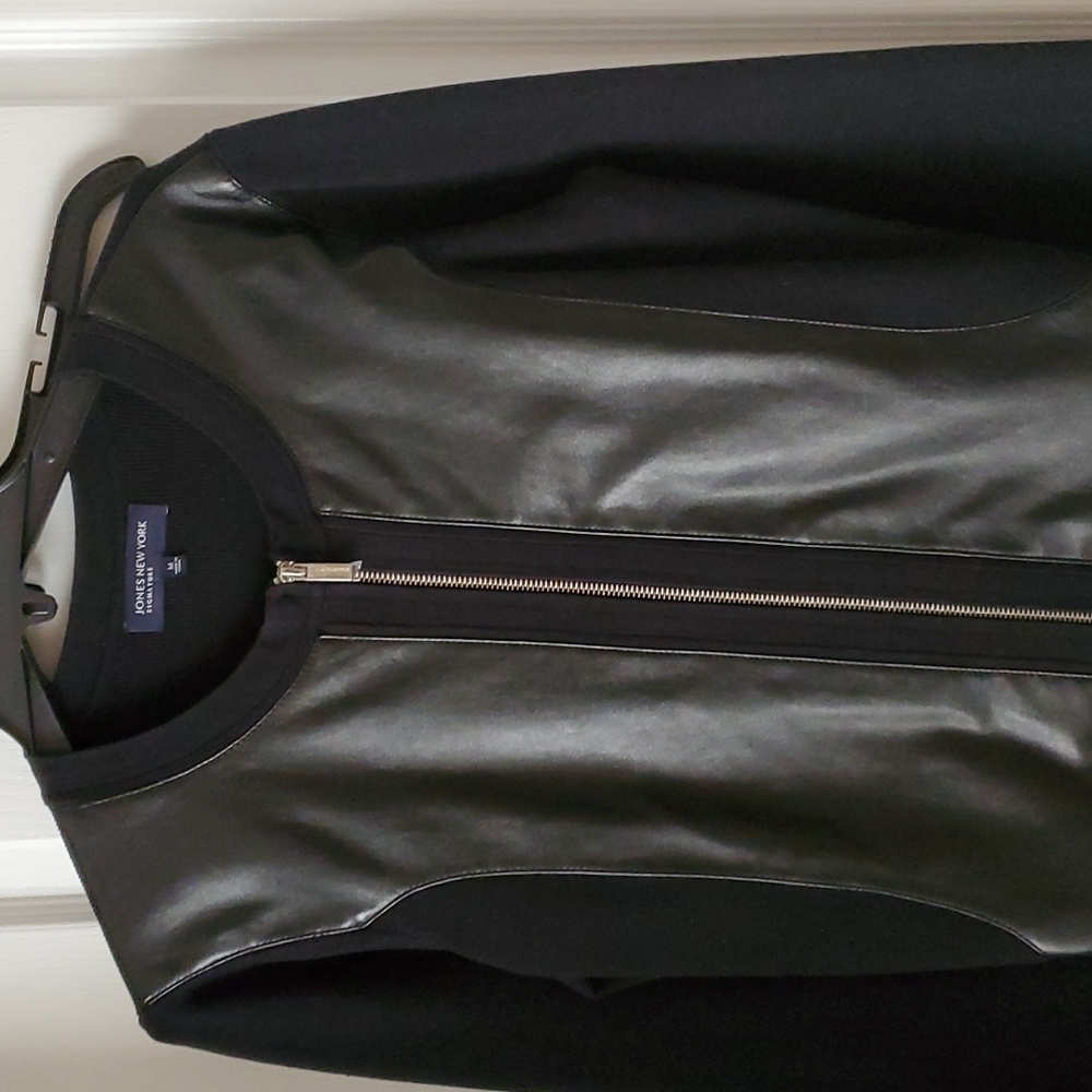 Jacket - Picture 2 of 4